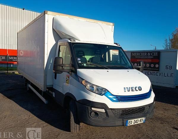 IVECO DAILY 136 72C14G AVEC HAYON DHOLLANDIA – GAZ – 181735 KMS – ANNEE 2018 BLANC EX-243-KV