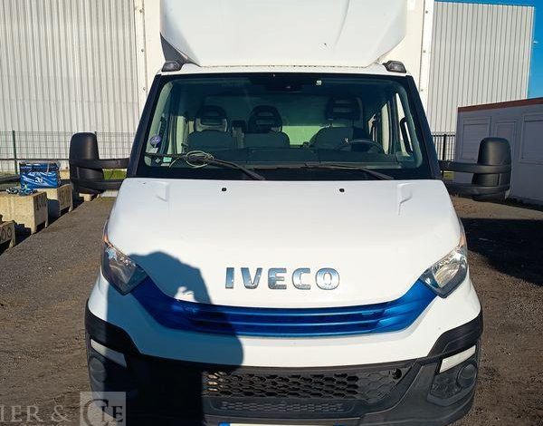 IVECO DAILY 136 72C14G AVEC HAYON DHOLLANDIA – GAZ – 181735 KMS – ANNEE 2018 BLANC EX-243-KV