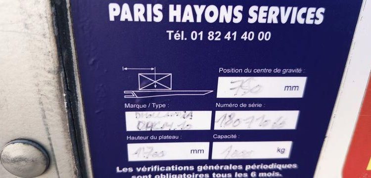 IVECO DAILY 136 72C14G AVEC HAYON DHOLLANDIA – GAZ – 181735 KMS – ANNEE 2018 BLANC EX-243-KV