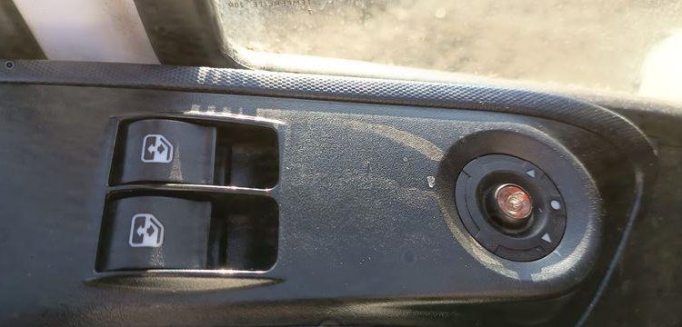 IVECO DAILY 136 72C14G AVEC HAYON DHOLLANDIA – GAZ – 181735 KMS – ANNEE 2018 BLANC EX-243-KV