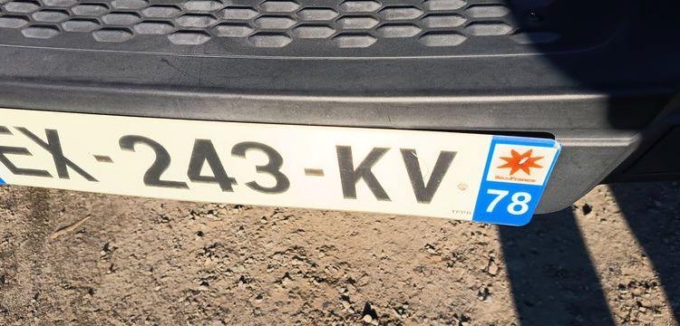 IVECO DAILY 136 72C14G AVEC HAYON DHOLLANDIA – GAZ – 181735 KMS – ANNEE 2018 BLANC EX-243-KV