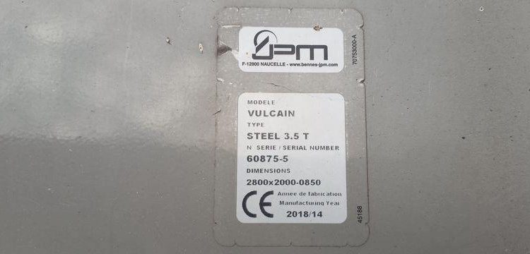 IVECO CAMION BENNE SIMPLE – CABINE COFFRE  EX-296-QD