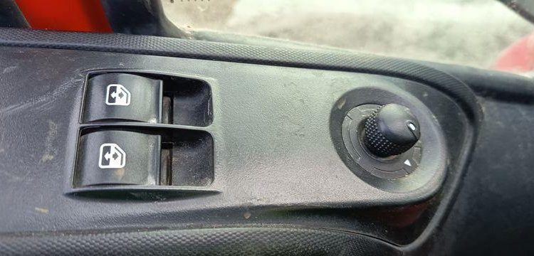 IVECO CAMION BENNE SIMPLE – CABINE COFFRE  EX-296-QD