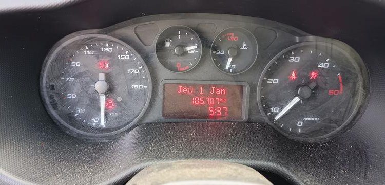 IVECO CAMION BENNE SIMPLE – CABINE COFFRE  EX-296-QD