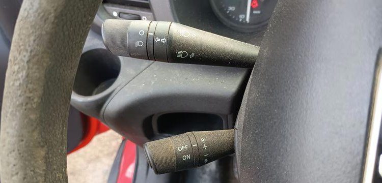 IVECO CAMION BENNE SIMPLE – CABINE COFFRE  EX-296-QD