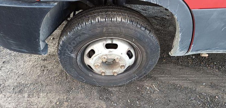 IVECO CAMION BENNE SIMPLE – CABINE COFFRE  EX-296-QD