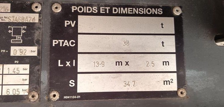 FRUEHAUF SEMI REMORQUE 3 ESSIEUX AVEC HAYON DHOLLANDIA – PTAC : 38 TONNES – ANNEE 2018  EX-396-CP
