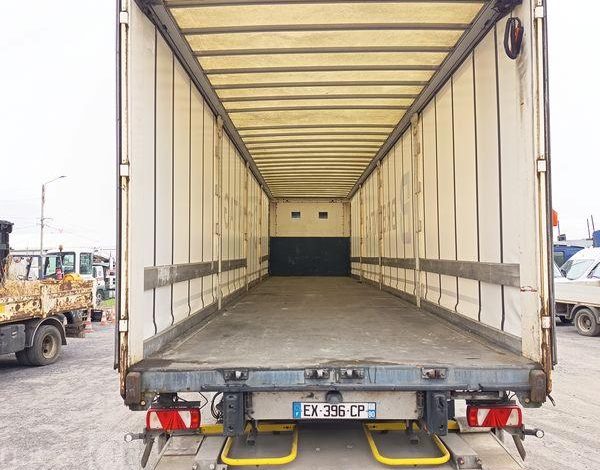 FRUEHAUF SEMI REMORQUE 3 ESSIEUX AVEC HAYON DHOLLANDIA – PTAC : 38 TONNES – ANNEE 2018  EX-396-CP