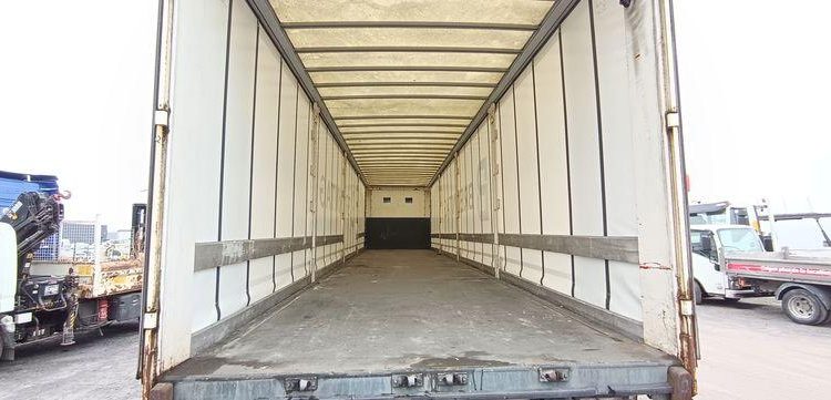 FRUEHAUF SEMI REMORQUE 3 ESSIEUX AVEC HAYON DHOLLANDIA – PTAC : 38 TONNES – ANNEE 2018  EX-396-CP