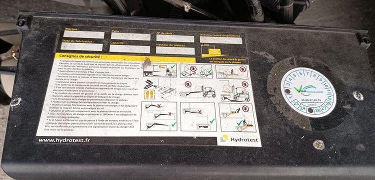 FRUEHAUF SEMI REMORQUE 3 ESSIEUX AVEC HAYON DHOLLANDIA – PTAC : 38 TONNES – ANNEE 2018  EX-396-CP