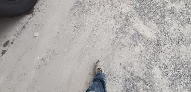 FRUEHAUF SEMI REMORQUE 3 ESSIEUX AVEC HAYON DHOLLANDIA – PTAC : 38 TONNES – ANNEE 2018  EX-396-CP