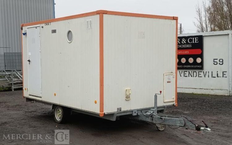 CNSE ABRI CHANTIER 9M2 ISOLE + WC  EY-147-YC