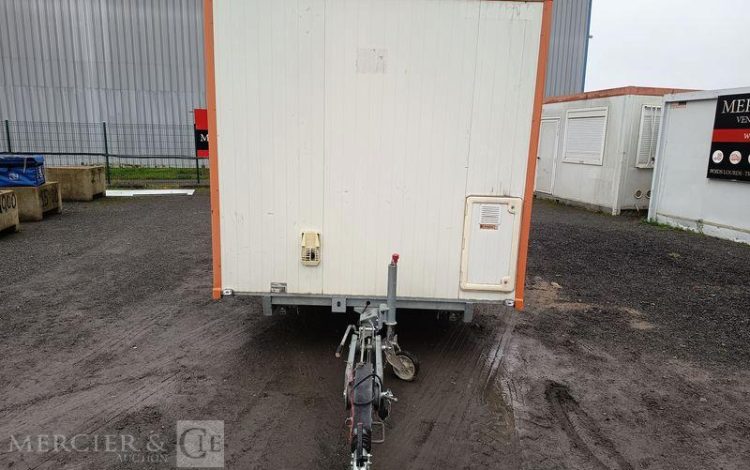 CNSE ABRI CHANTIER 9M2 ISOLE + WC  EY-147-YC