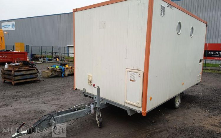 CNSE ABRI CHANTIER 9M2 ISOLE + WC  EY-147-YC