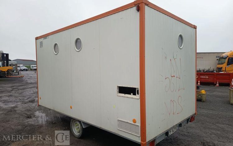 CNSE ABRI CHANTIER 9M2 ISOLE + WC  EY-147-YC