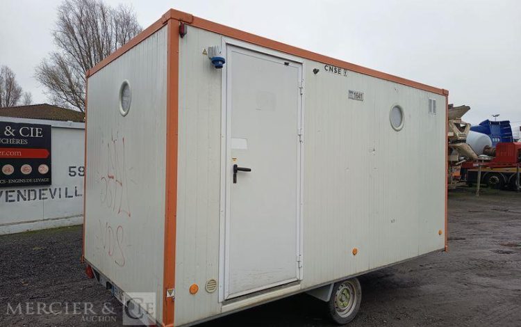 CNSE ABRI CHANTIER 9M2 ISOLE + WC  EY-147-YC