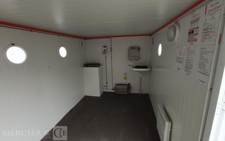 CNSE ABRI CHANTIER 9M2 ISOLE + WC  EY-147-YC