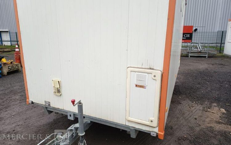 CNSE ABRI CHANTIER 9M2 ISOLE + WC  EY-147-YC