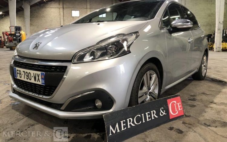 PEUGEOT 208  FB-790-WX