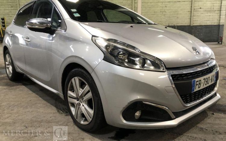 PEUGEOT 208  FB-790-WX