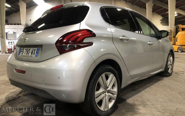 PEUGEOT 208  FB-790-WX