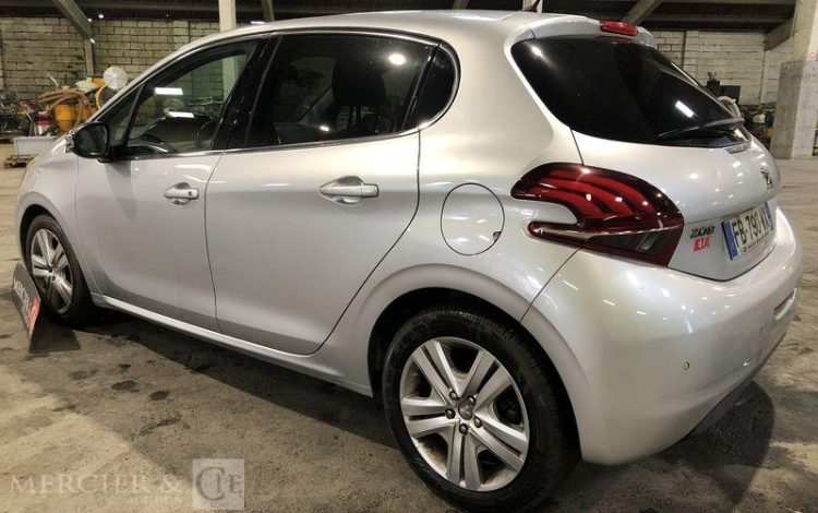 PEUGEOT 208  FB-790-WX