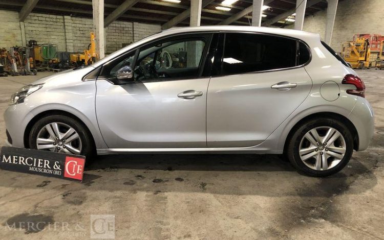 PEUGEOT 208  FB-790-WX