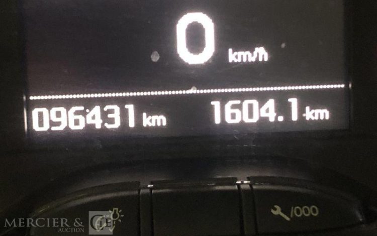 PEUGEOT 208  FB-790-WX