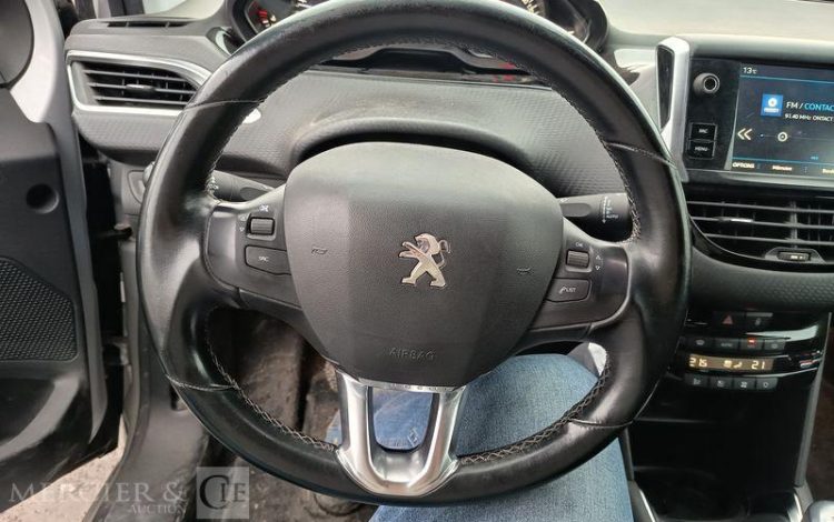 PEUGEOT 208  FB-790-WX