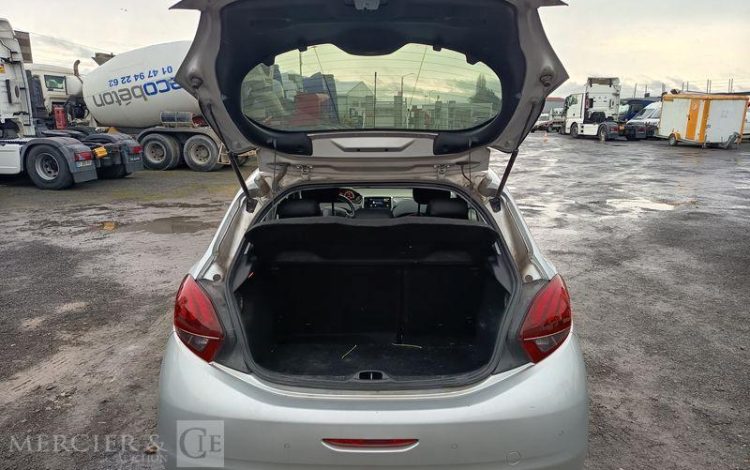 PEUGEOT 208  FB-790-WX