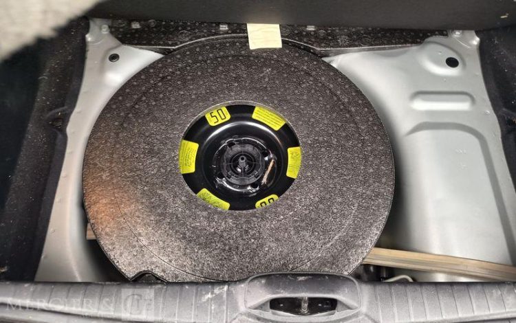 PEUGEOT 208  FB-790-WX