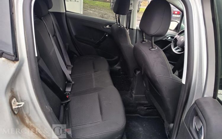 PEUGEOT 208  FB-790-WX