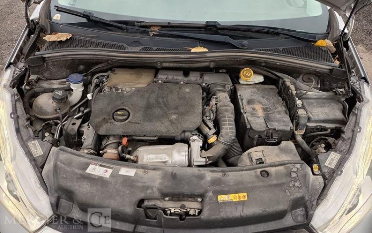 PEUGEOT 208  FB-790-WX