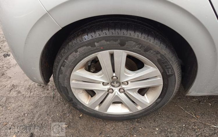 PEUGEOT 208  FB-790-WX