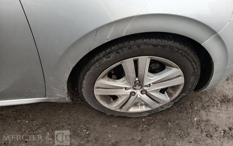 PEUGEOT 208  FB-790-WX