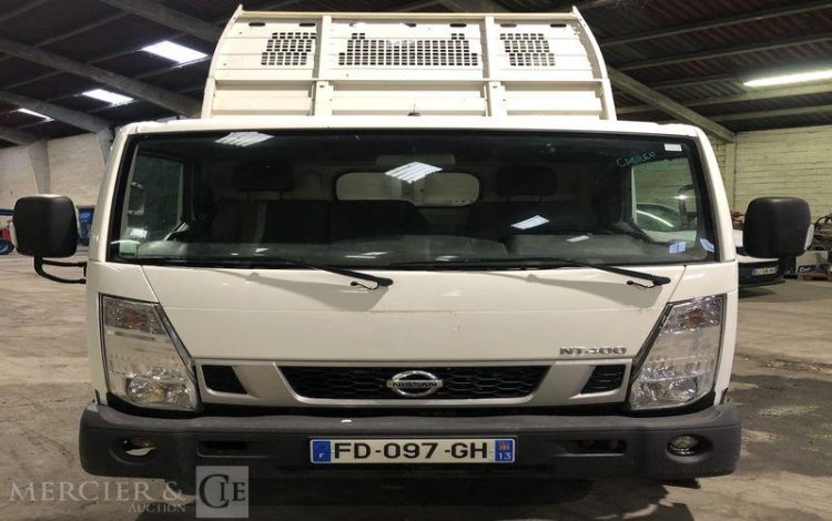 NISSAN NT400  FD-097-GH