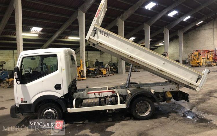 NISSAN NT400  FD-097-GH