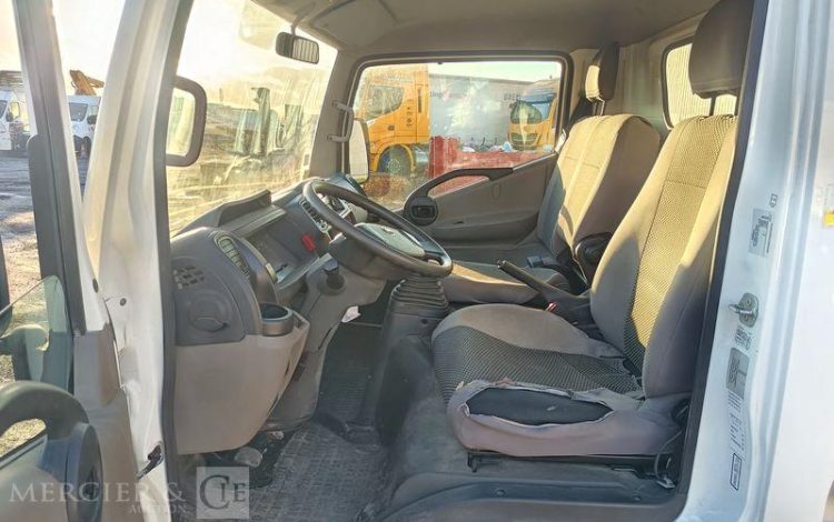 NISSAN NT400  FD-097-GH