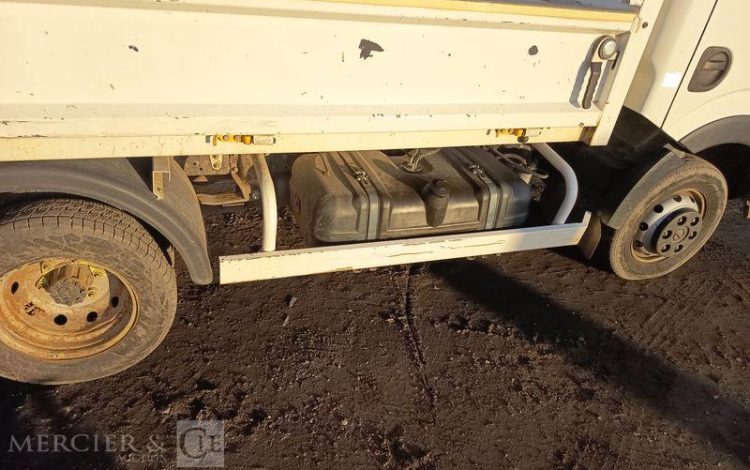 NISSAN NT400  FD-097-GH