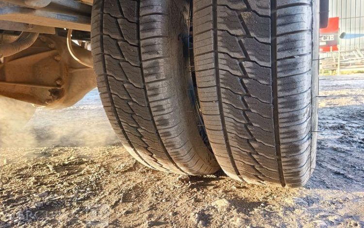 NISSAN NT400  FD-097-GH