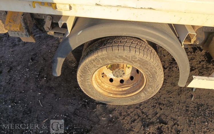 NISSAN NT400  FD-097-GH