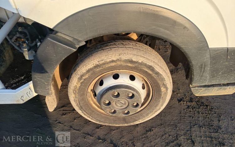 NISSAN NT400  FD-097-GH