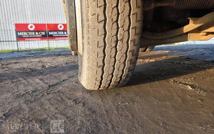 NISSAN NT400  FD-097-GH