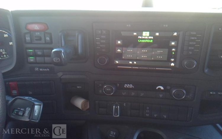 SCANIA PORTEUR P340 EURO 6 HAYON 4X2 PTAC 19T BLANC FE-879-SX