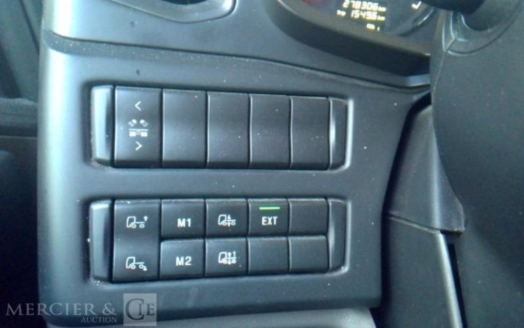 SCANIA PORTEUR P340 EURO 6 HAYON 4X2 PTAC 19T BLANC FE-879-SX