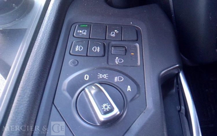 SCANIA PORTEUR P340 EURO 6 HAYON 4X2 PTAC 19T BLANC FE-879-SX