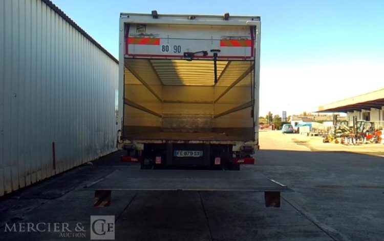 SCANIA PORTEUR P340 EURO 6 HAYON 4X2 PTAC 19T BLANC FE-879-SX