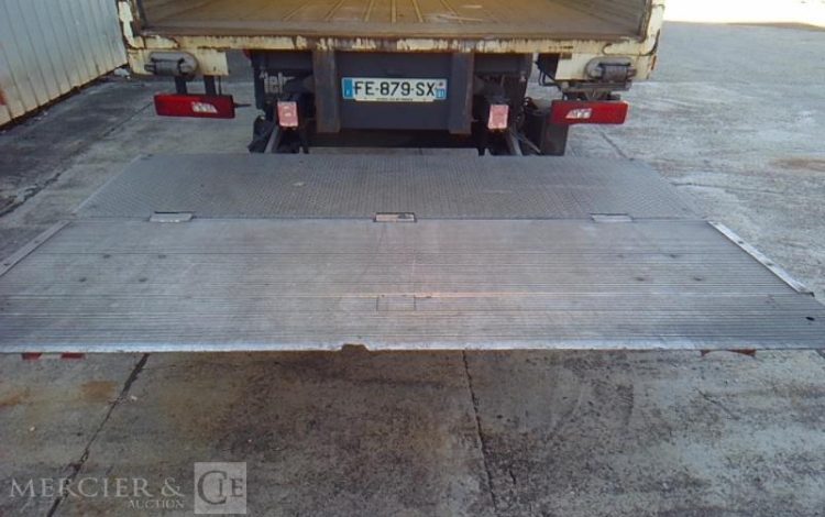 SCANIA PORTEUR P340 EURO 6 HAYON 4X2 PTAC 19T BLANC FE-879-SX