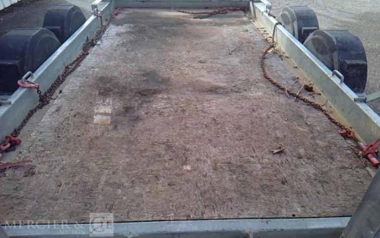 HUBIERE REMORQUE PORTE ENGIN 3T5  FG-238-DT