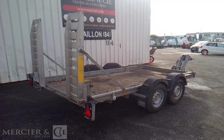 HUBIERE REMORQUE PORTE ENGIN 3T5  FG-238-DT